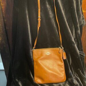 Coach Women's Brown Leather Messenger Crossbody